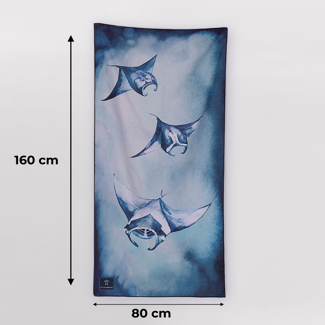 Size guide for the Ocean Armour manta ray sand-free beach towel showing dimensions of 160 cm long by 80 cm wide.